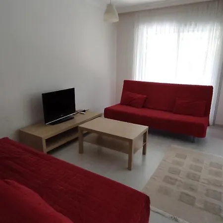3- Bedroom With Large Garden 600m To Beach Villa