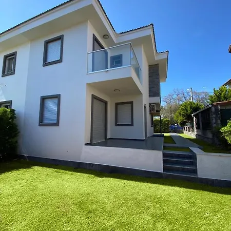 3- Bedroom With Large Garden 600m To Beach וילה Çeşme