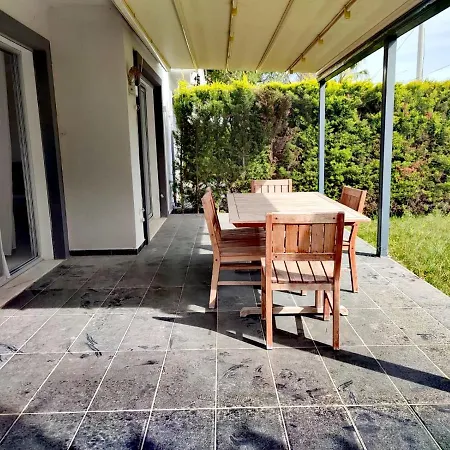 3- Bedroom With Large Garden 600m To Beach