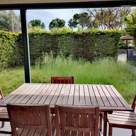 3- Bedroom With Large Garden 600m To Beach וילה *
